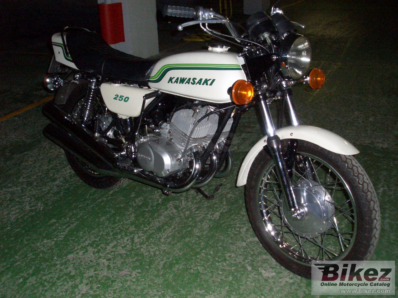 Big  250 s 1 mach i picture and wallpaper from Bikez.com